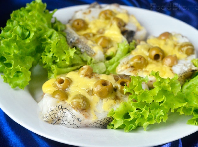 Grenadier salad with green peas